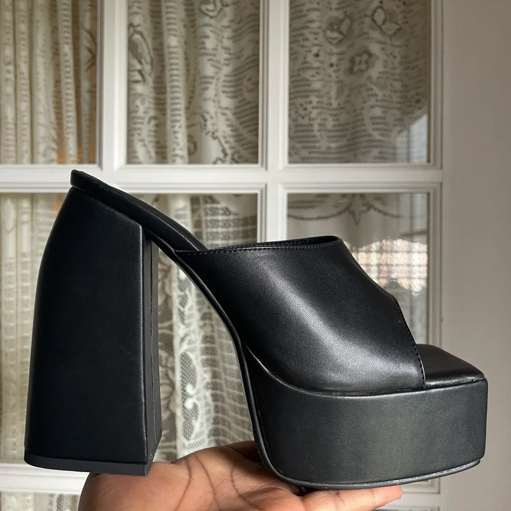 Platform mules - Picture 1 of 4